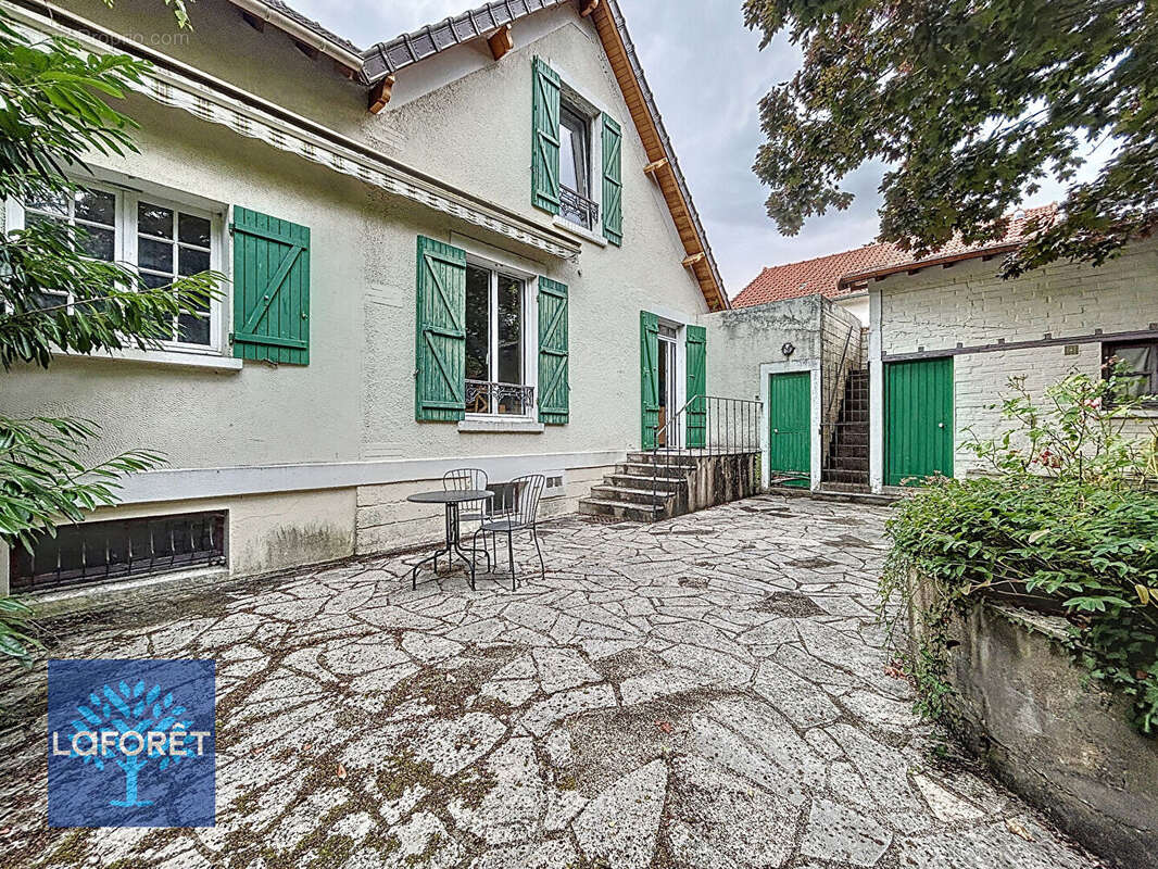 Maison à CORBEIL-ESSONNES