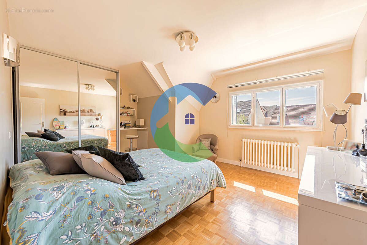 Maison à BALLAINVILLIERS