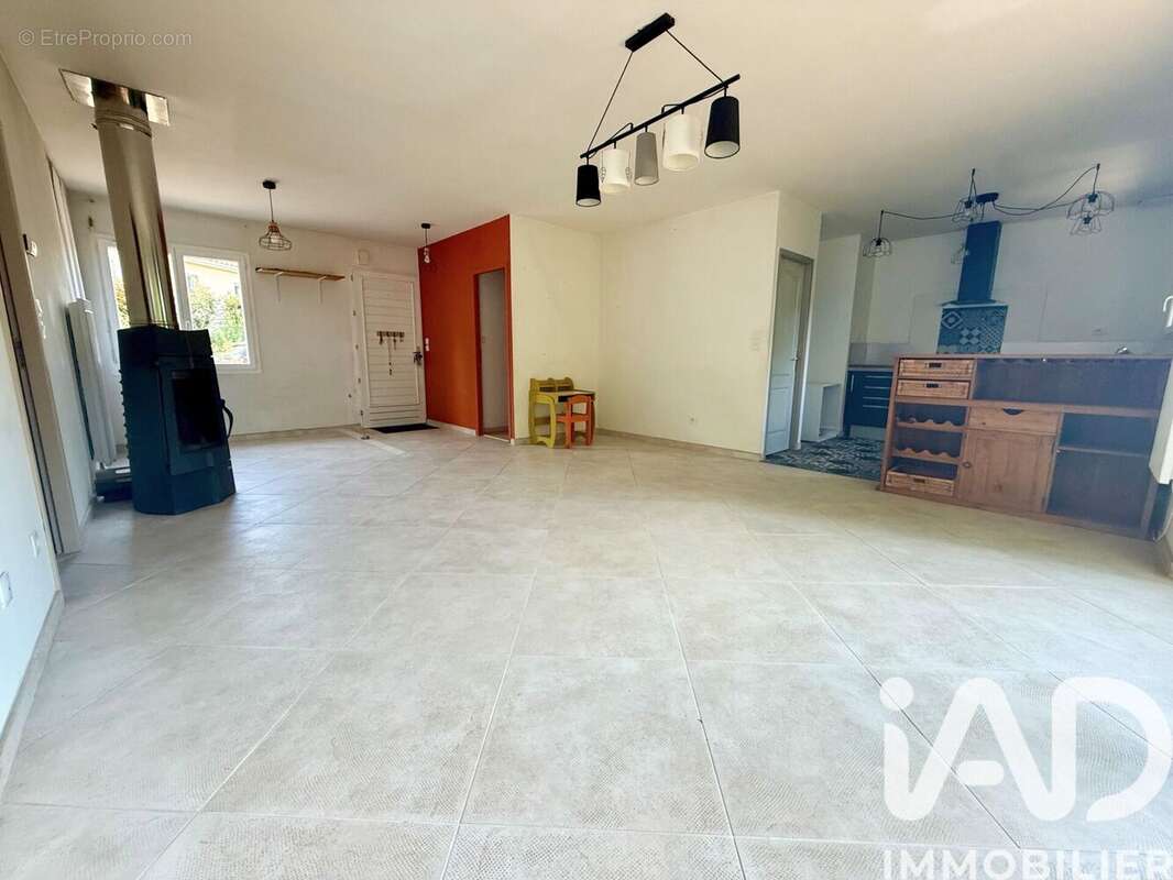 Maison 99 m² à Langoiran  - photo 4