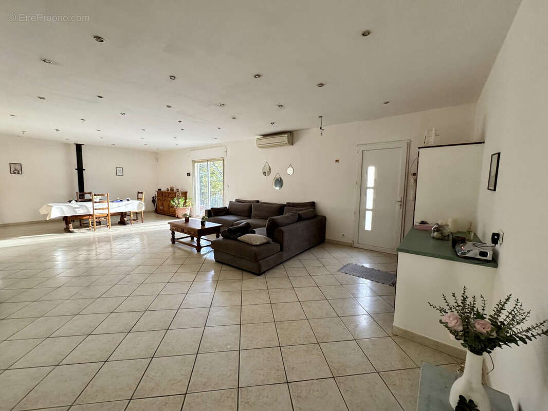 Maison à CHATEAUVERT