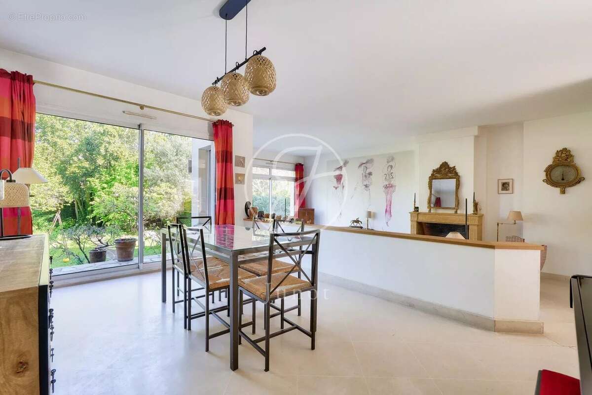 Maison à LE CHESNAY