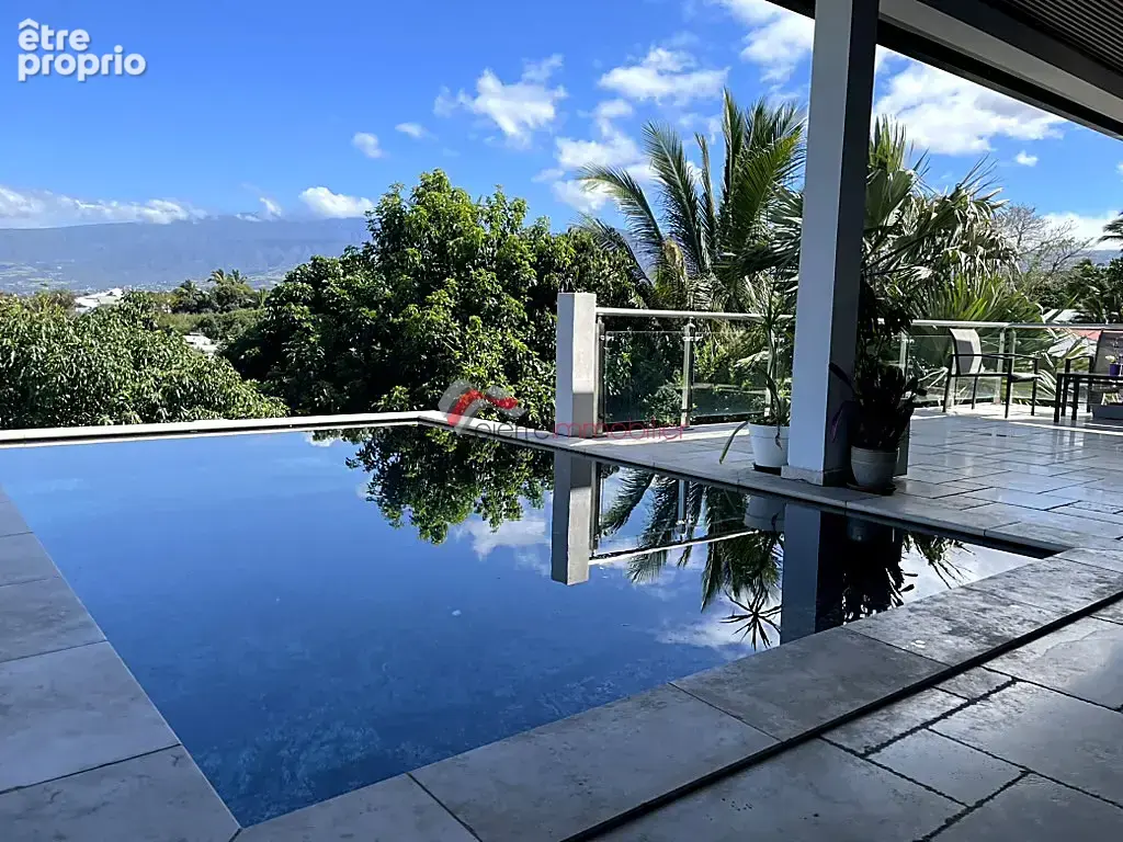 Villa récente de 2024 de 6 pièces de 181 m2 avec piscine, vue montagne et sous-sol - photo 1