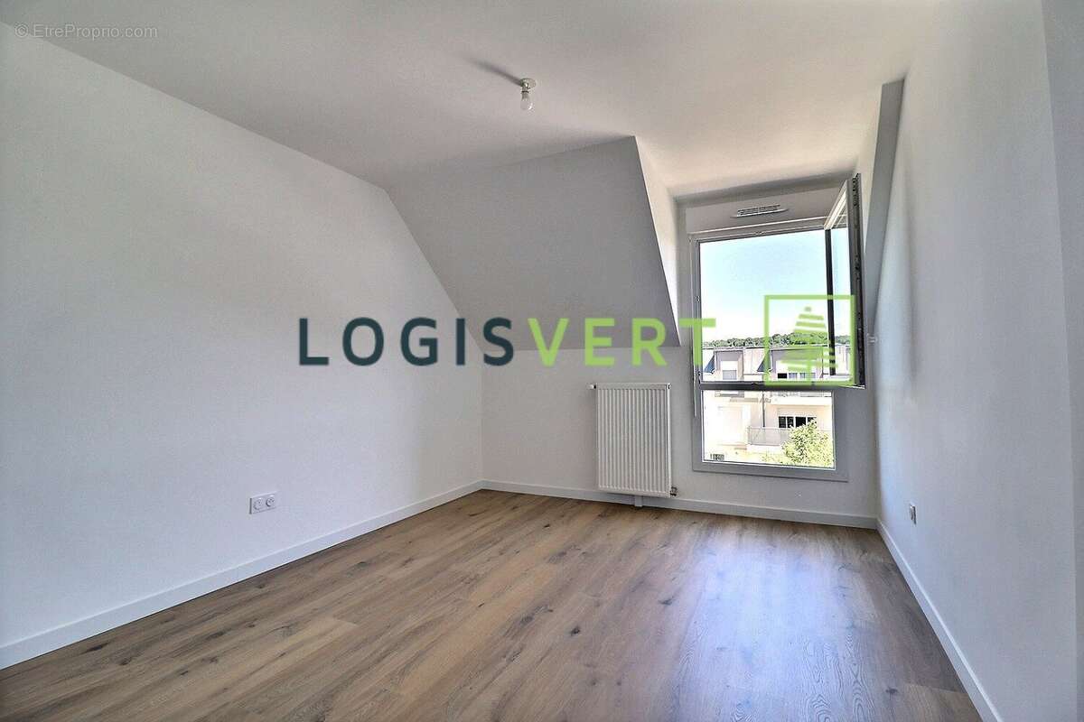 Appartement 91 m² à Bievres  - photo 7