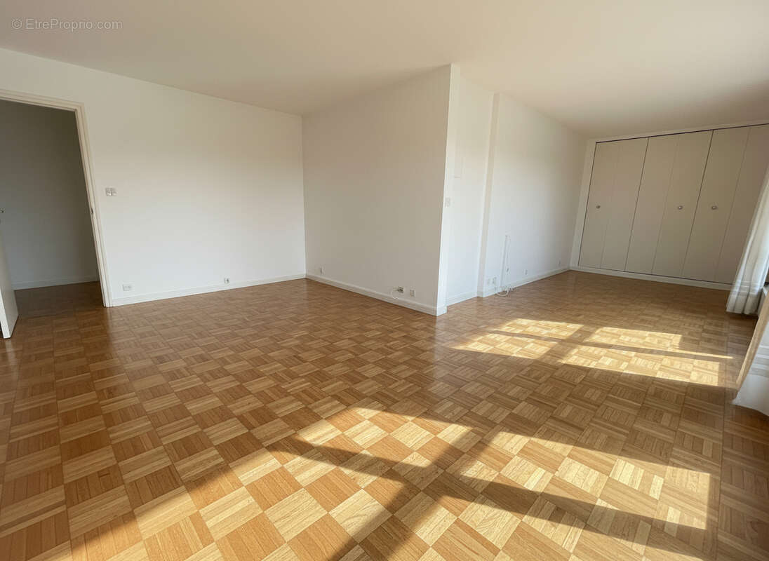 Appartement à ELANCOURT
