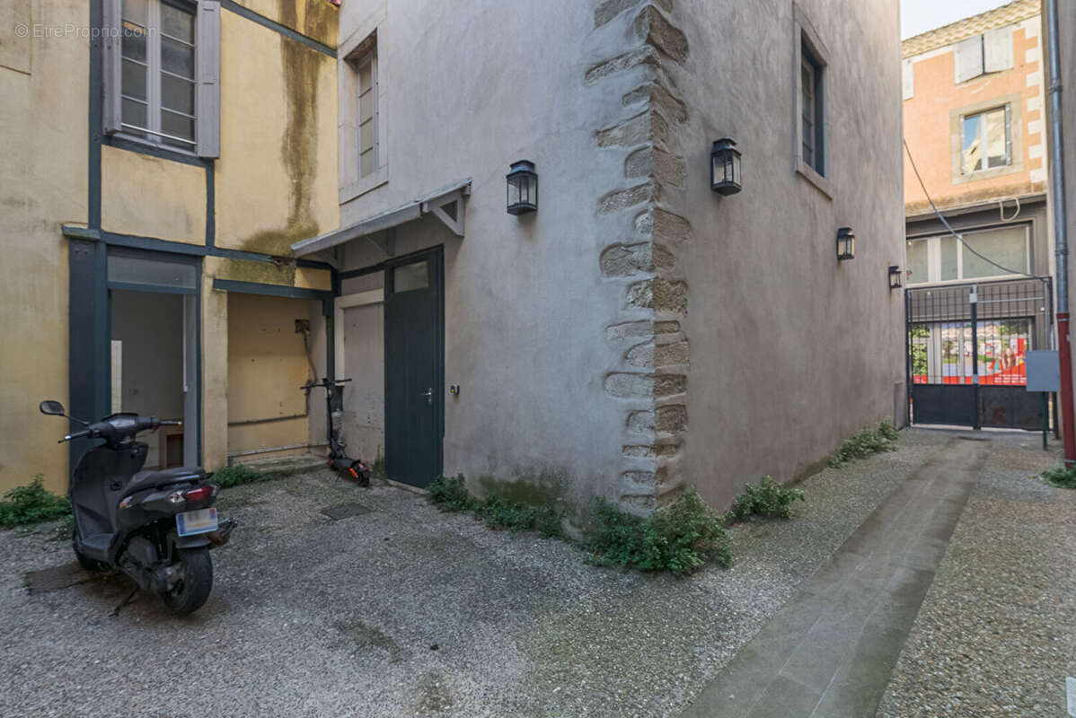 Commerce à CARCASSONNE