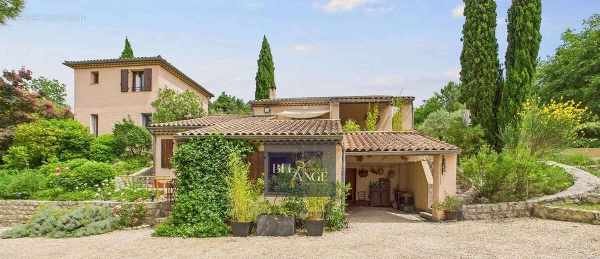 Maison à GROSPIERRES