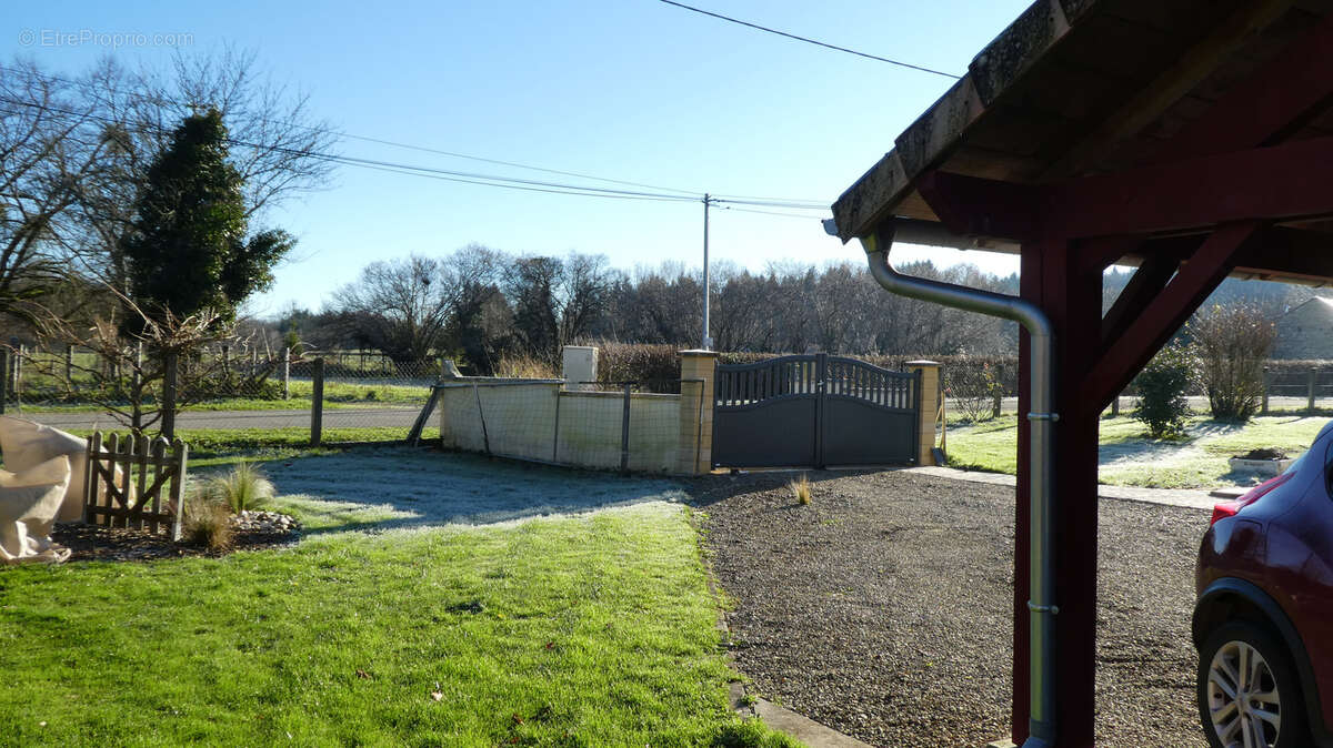 Maison à NEUVIC-ENTIER