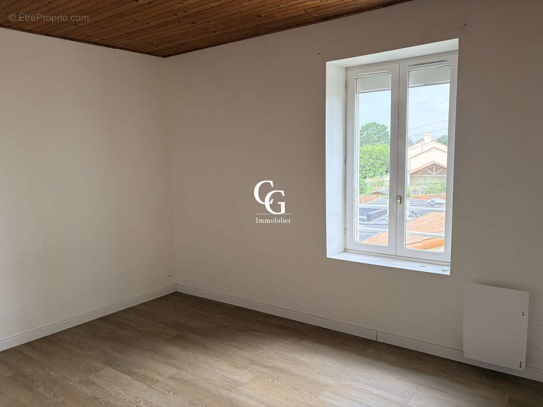 Appartement à SAINT-LEGER-LES-VIGNES