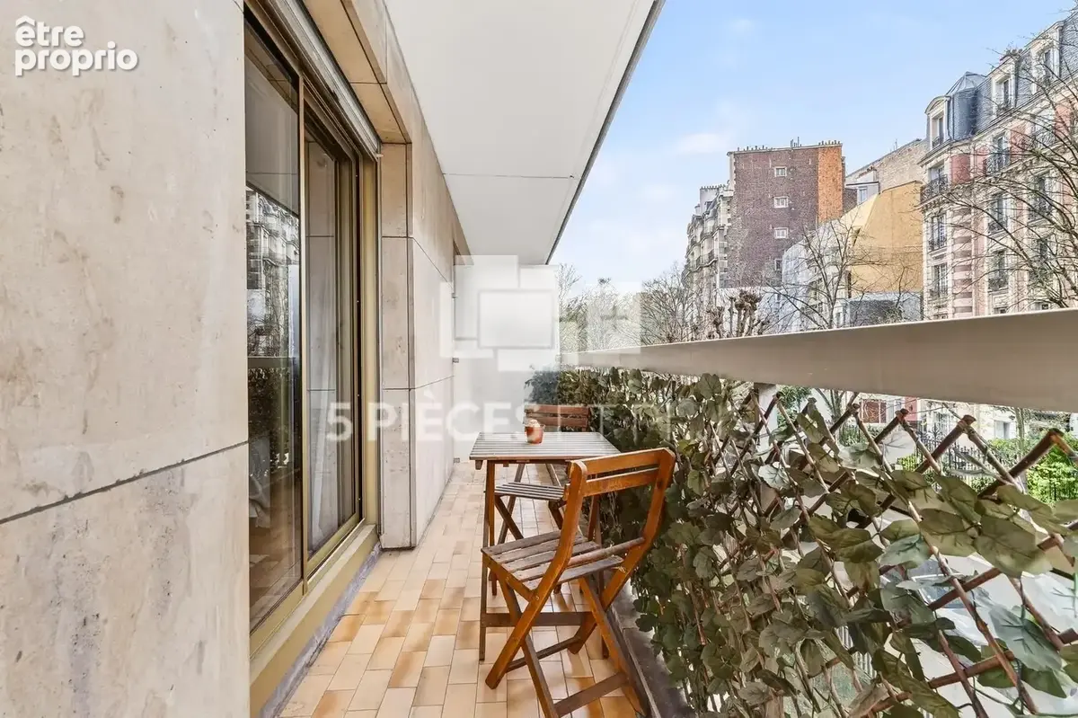 Rare - appartement rénové avec balcon, cave et parking - photo 14