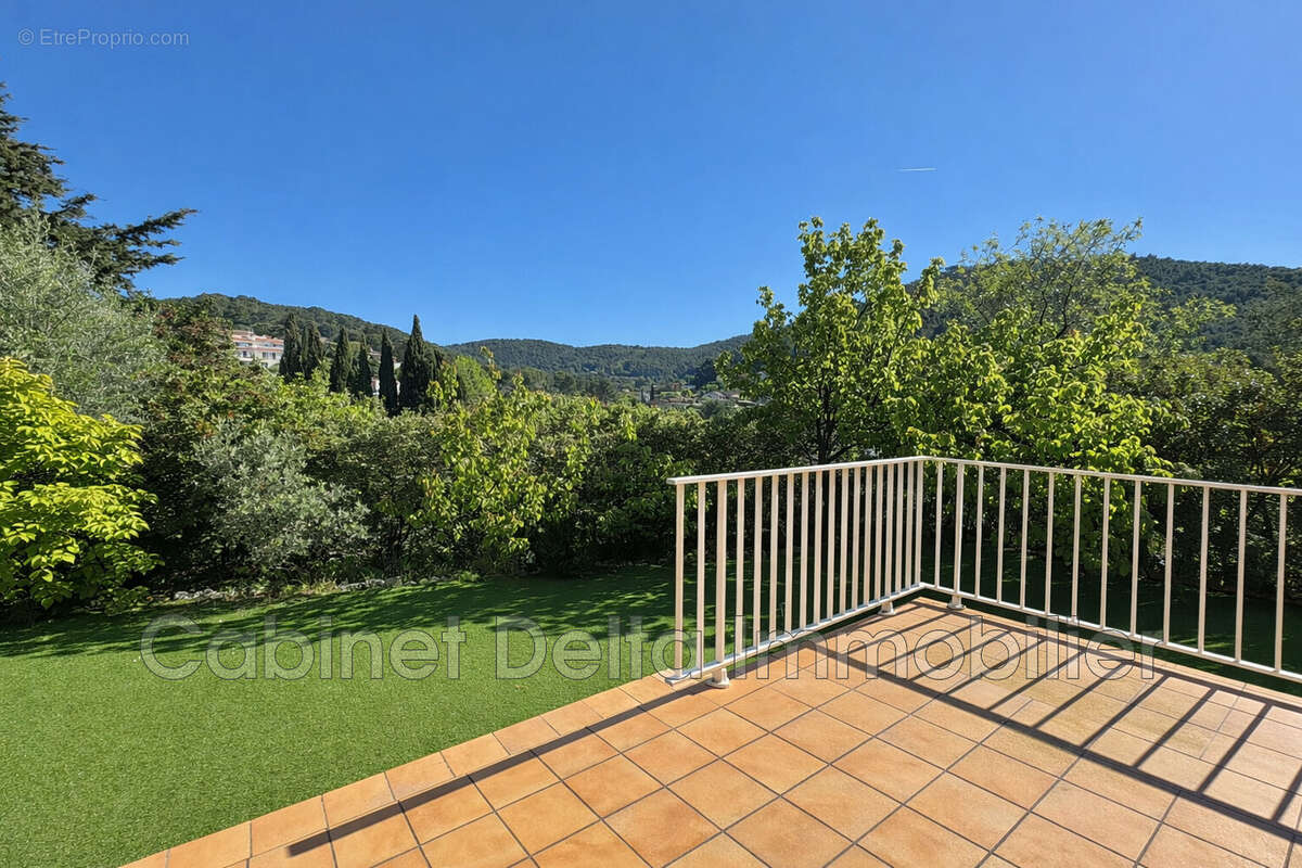 Maison à CARQUEIRANNE