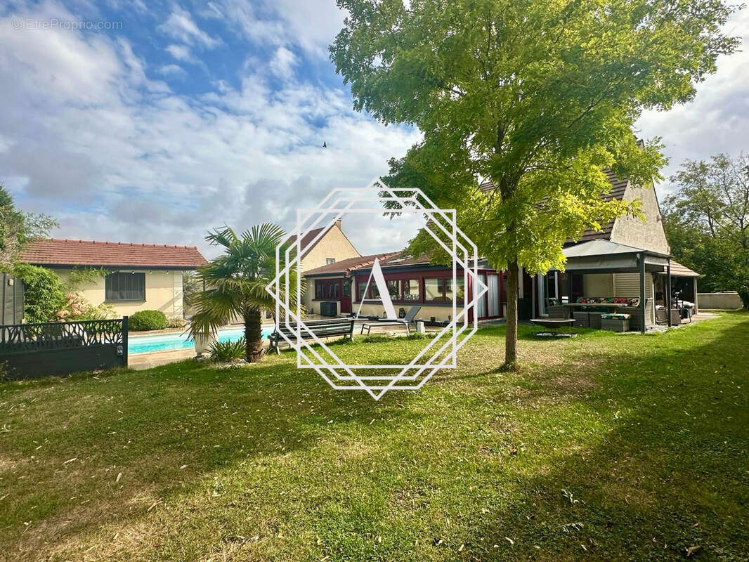 Maison à GRISY-LES-PLATRES