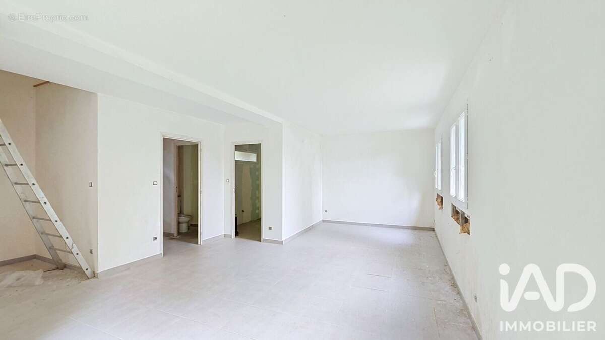 Photo 2 - Maison à CANTELEU