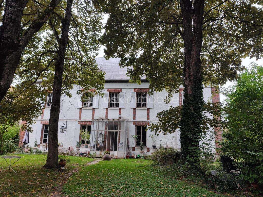 Maison à SAINT-MAURICE-AUX-RICHES-HOMMES