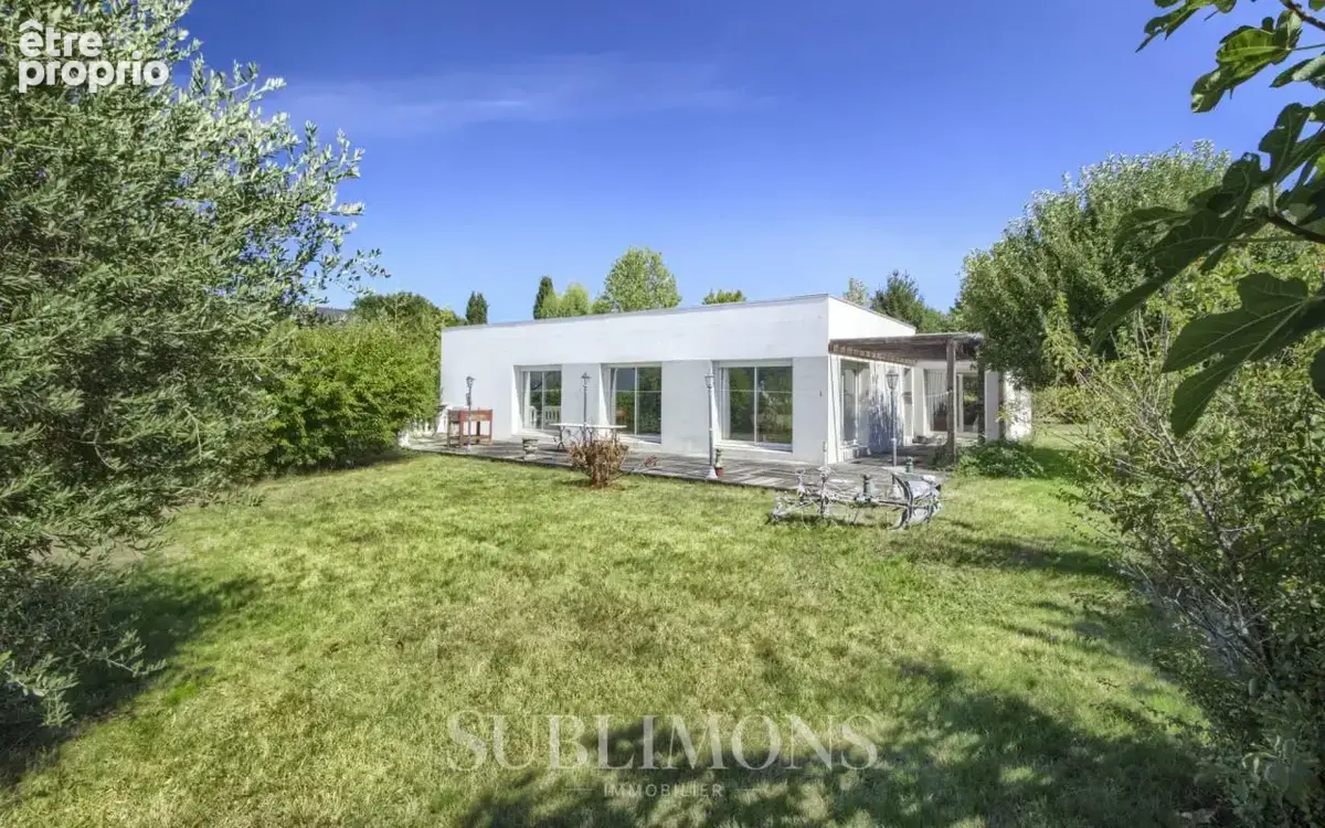 Photo Maison à Saint-Ave au prix de 516 400€