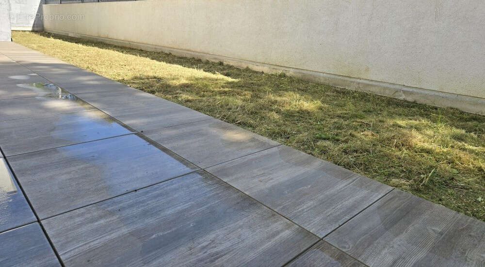 Appartement à SAINT-CYR-SUR-MER