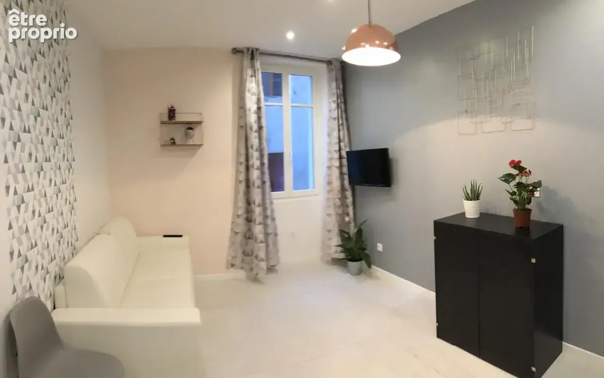 Appartement Type 2 décoré meublé Marseille centre - photo 2