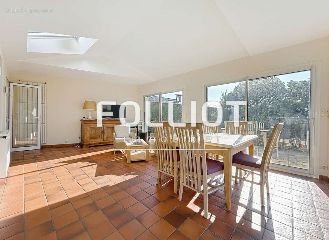 Maison à JULLOUVILLE