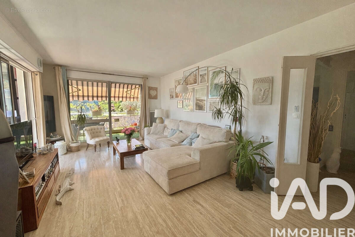 Photo 4 - Appartement à MANDELIEU-LA-NAPOULE