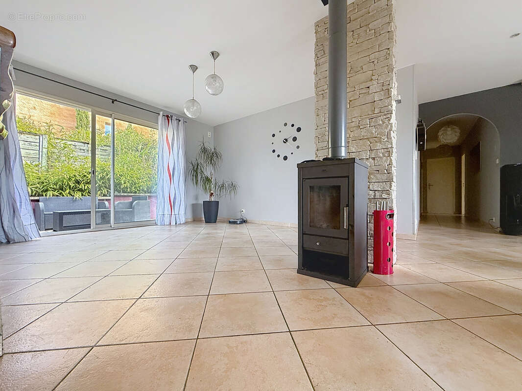 Maison à SAINT-VIANCE