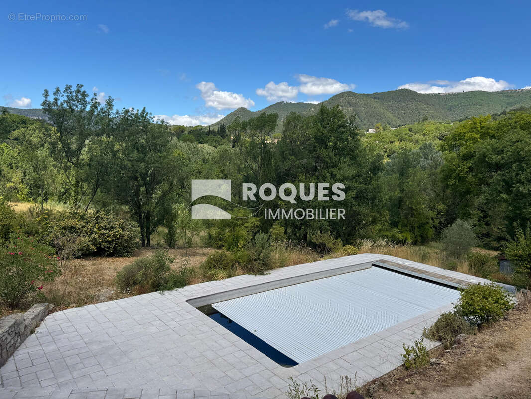 Soubès, villa indépendante F4 d'une surface habitables de 108 m2 habitables sur 4500 m2 de terrain, bon état g - photo 4