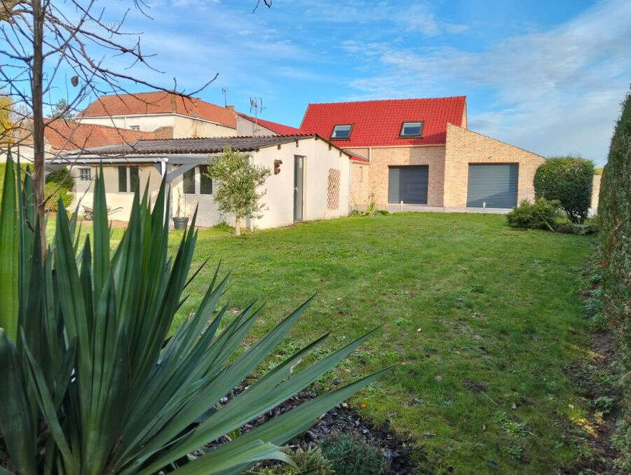 Maison à FLINES-LES-MORTAGNE