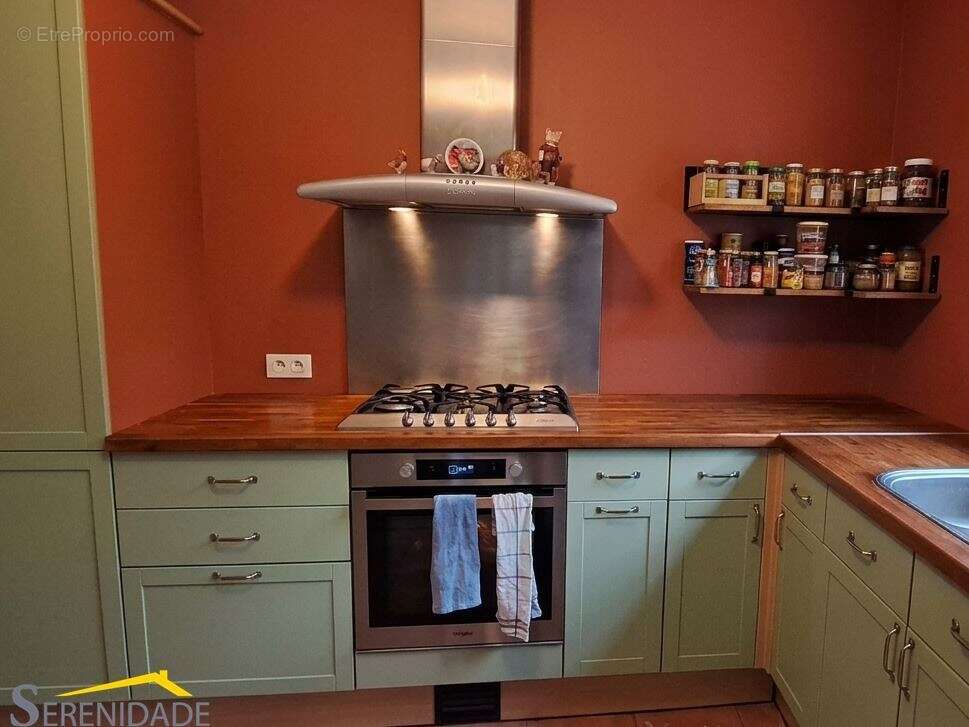 Maison 136 m² à Saint-Drezery  - photo 4