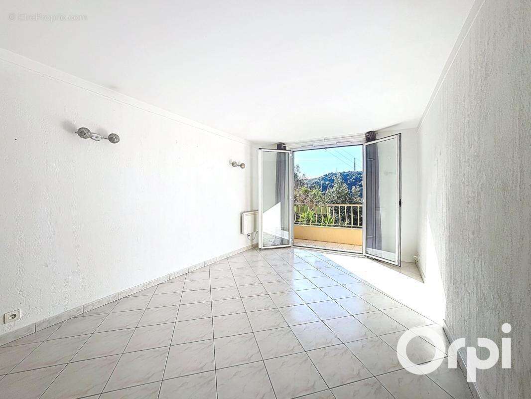 Appartement à VILLENEUVE-LOUBET