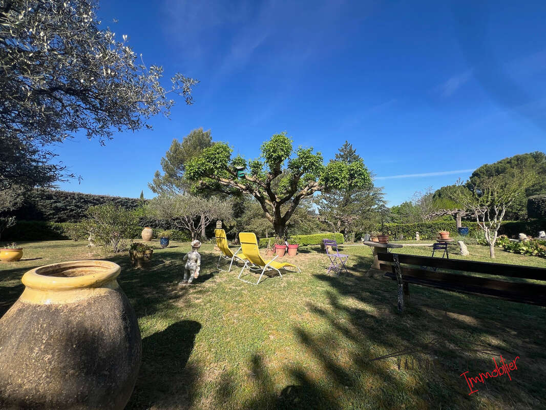 Maison à VAISON-LA-ROMAINE