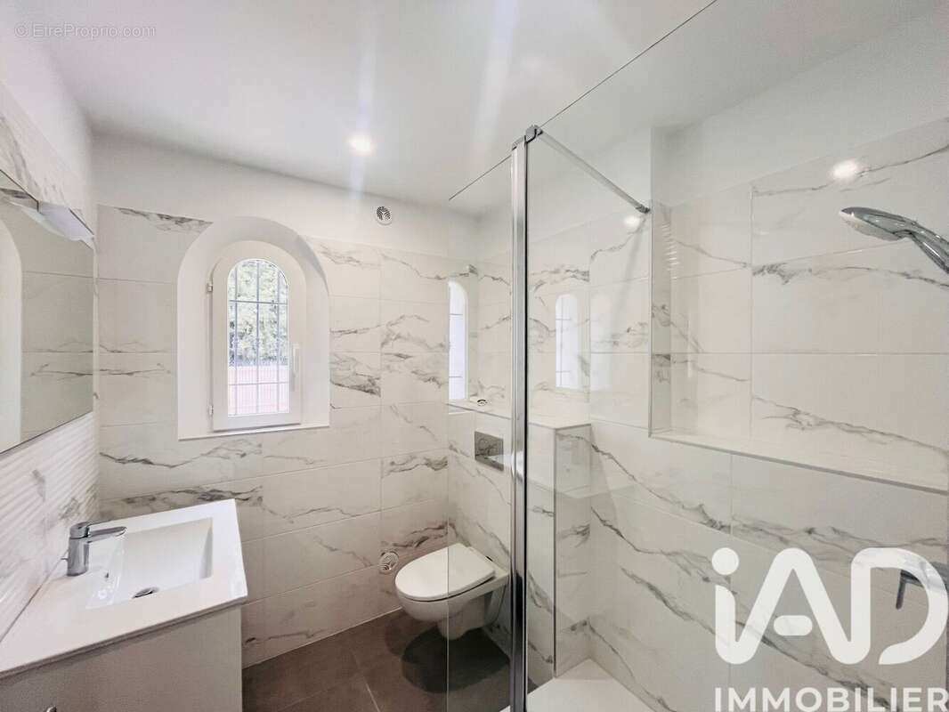 Photo 6 - Appartement à LA ROQUETTE-SUR-SIAGNE