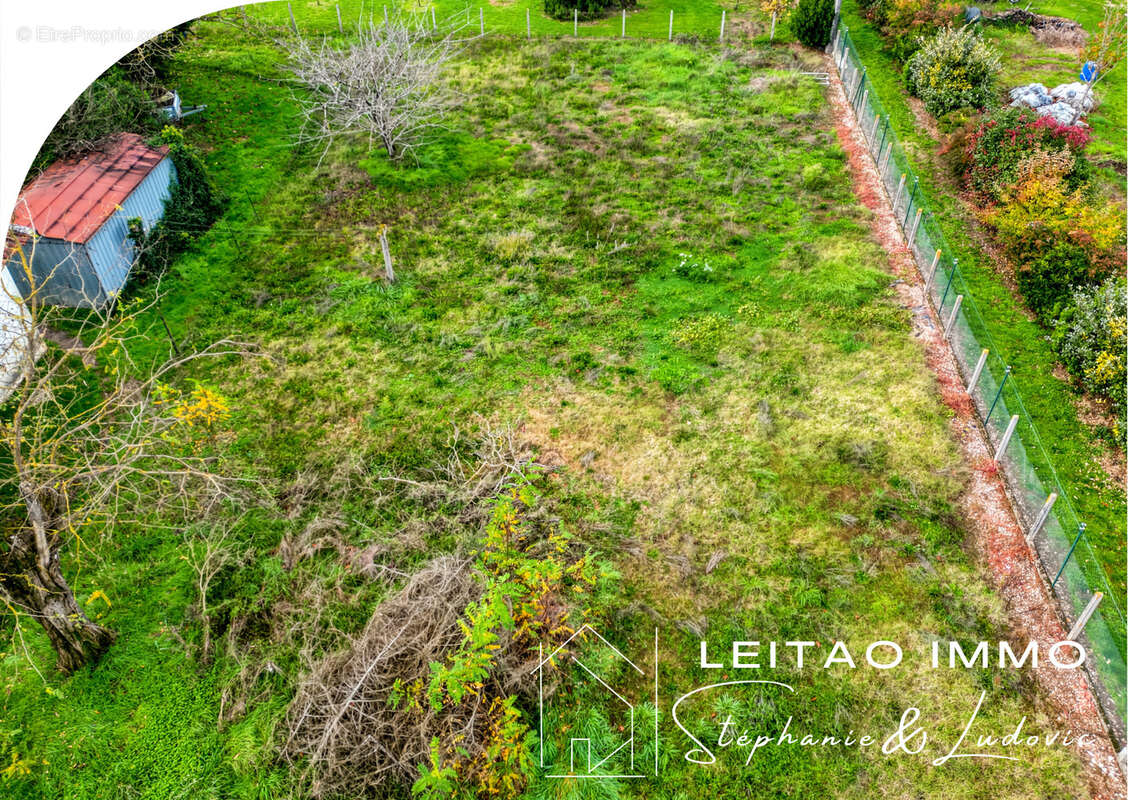 Terrain à BRIATEXTE