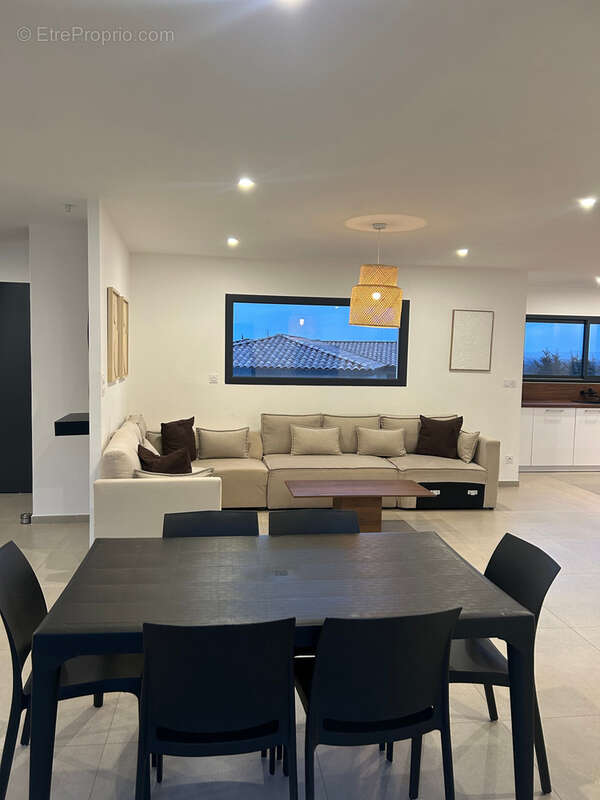 Maison à LA CALMETTE