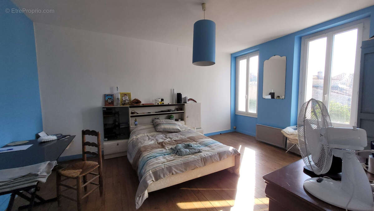 Maison à MORTAGNE-SUR-GIRONDE