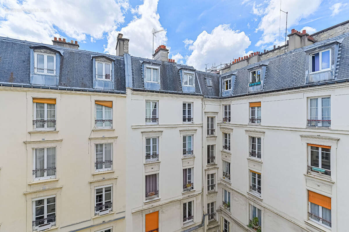 Appartement à PARIS-18E