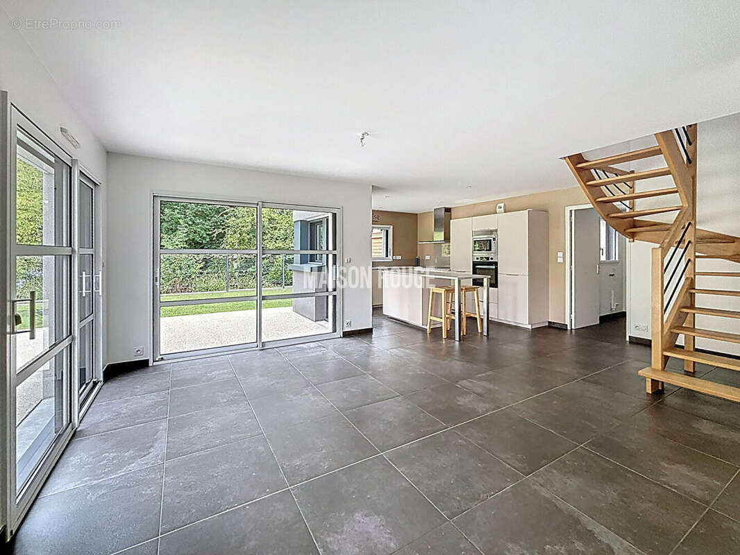 Maison à PLOUER-SUR-RANCE