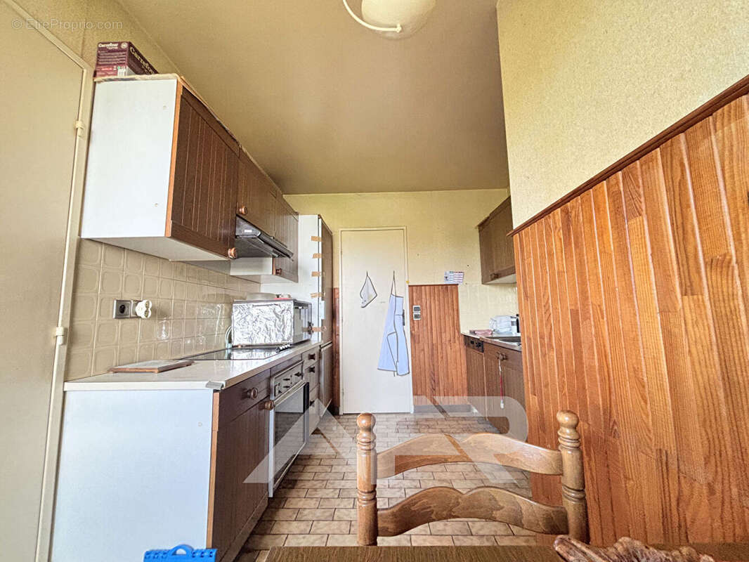 4 pièces de 82 m² avec balcon et parking - À 15 min du RER A Le Vésinet - Le Pecq - photo 11
