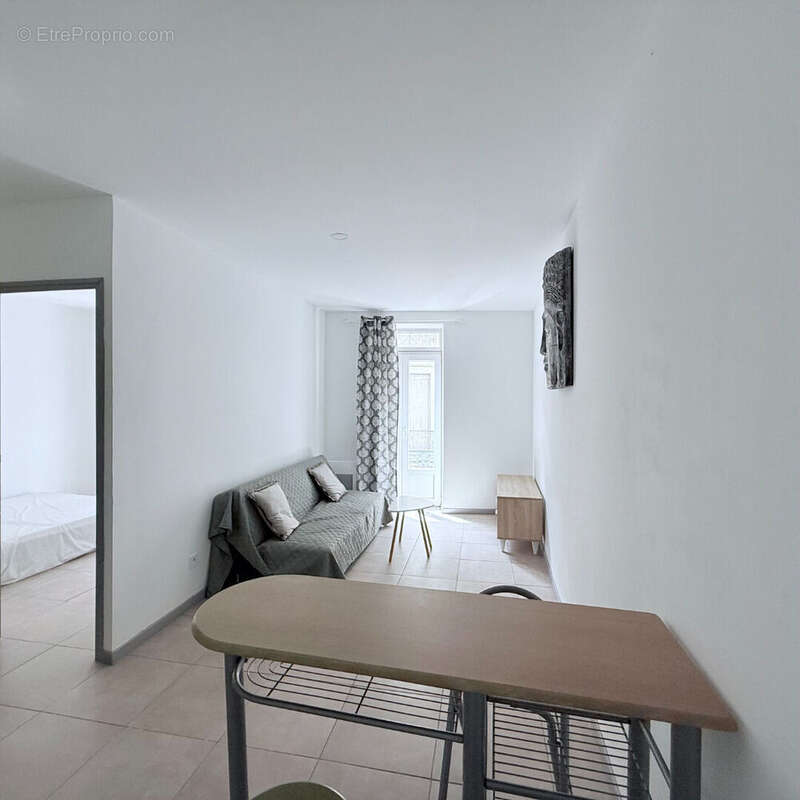 Immeuble Beziers 6 pièce(s) 290 m2 - photo 11