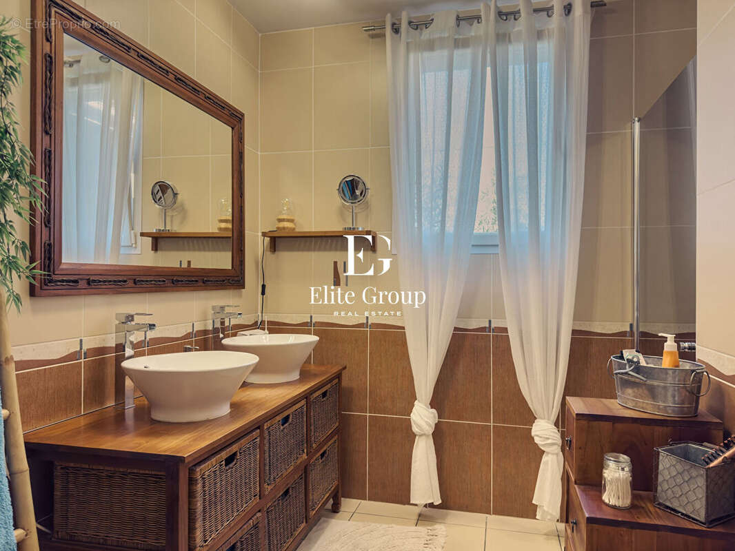 Maison à CHATEAUNEUF-SUR-CHARENTE