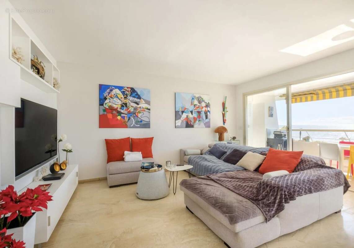 Appartement à VILLENEUVE-LOUBET