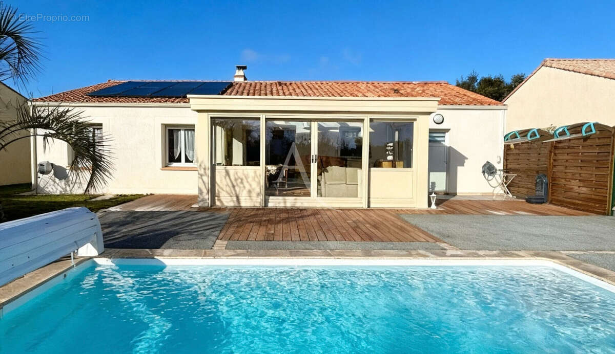 Maison à LONGEVILLE-SUR-MER