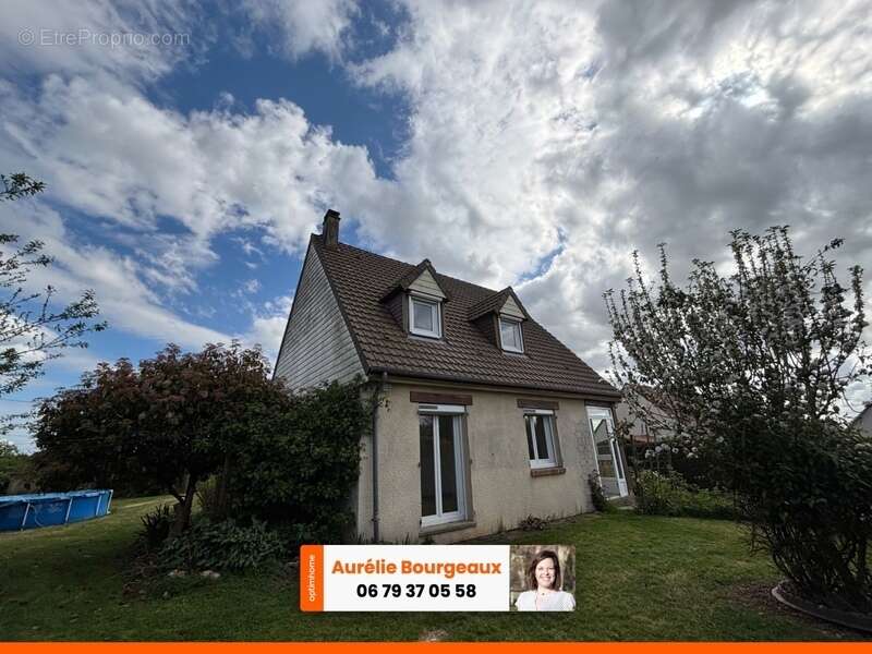 Maison à CLAVILLE