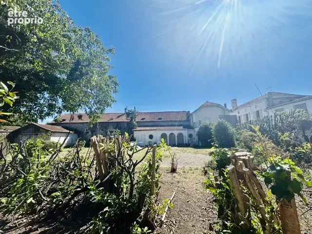 À vic-en-bigorre, centre ville - photo 15