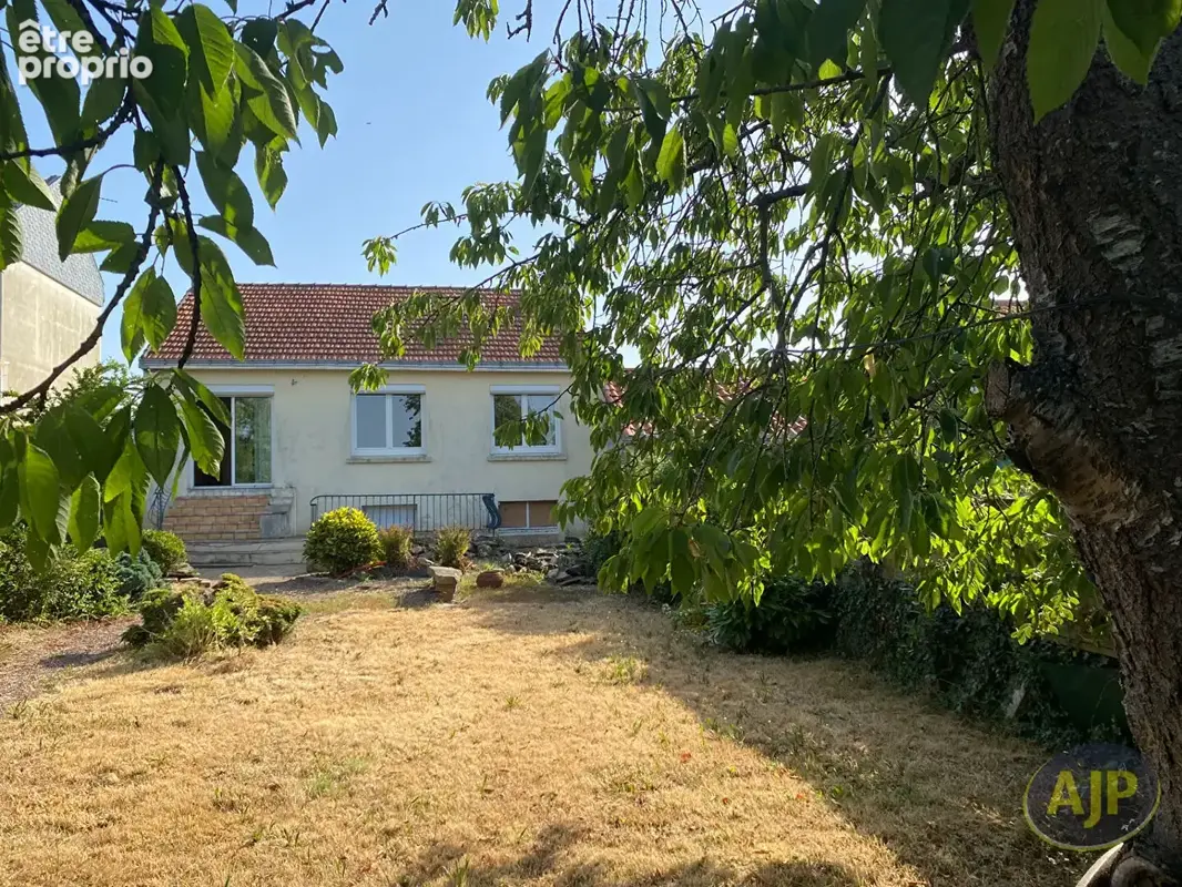 Maison à INDRE