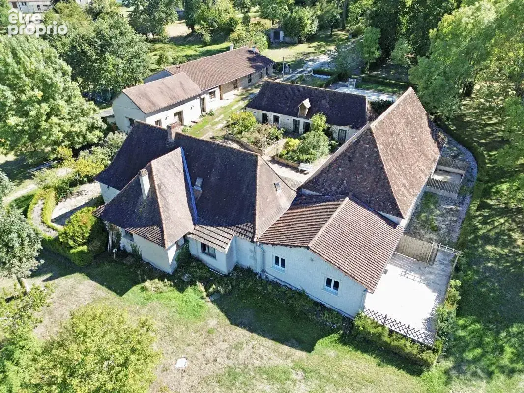 Propriété avec gîtes et chambres d'hôtes avec étang - photo 26