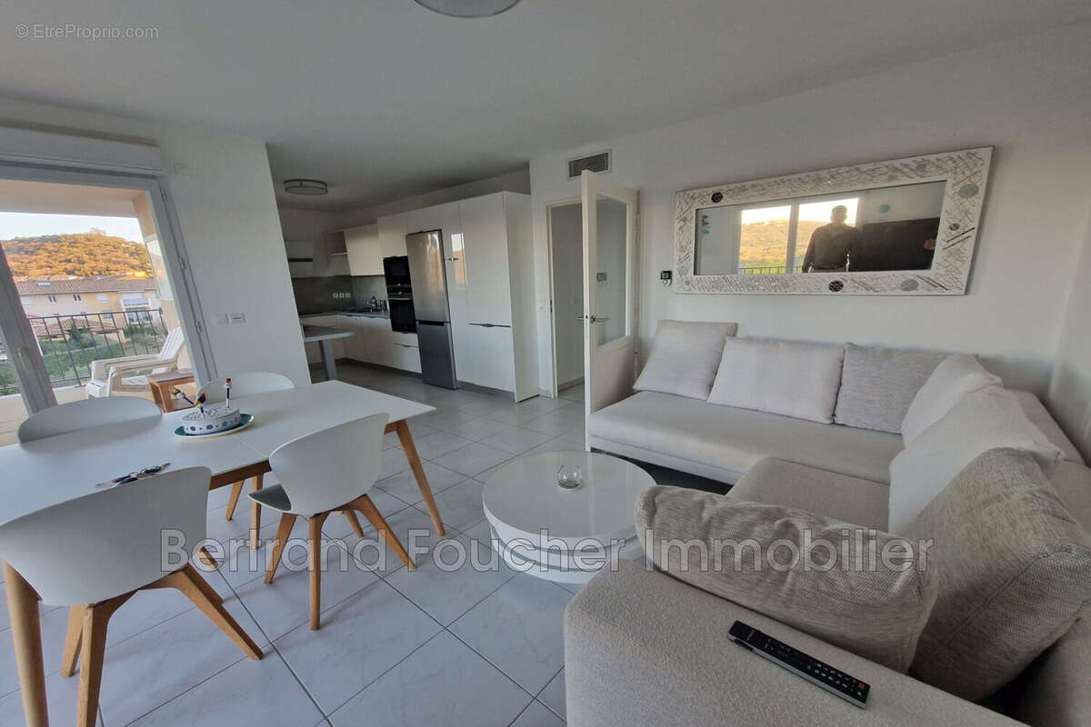 Appartement à LA CROIX-VALMER