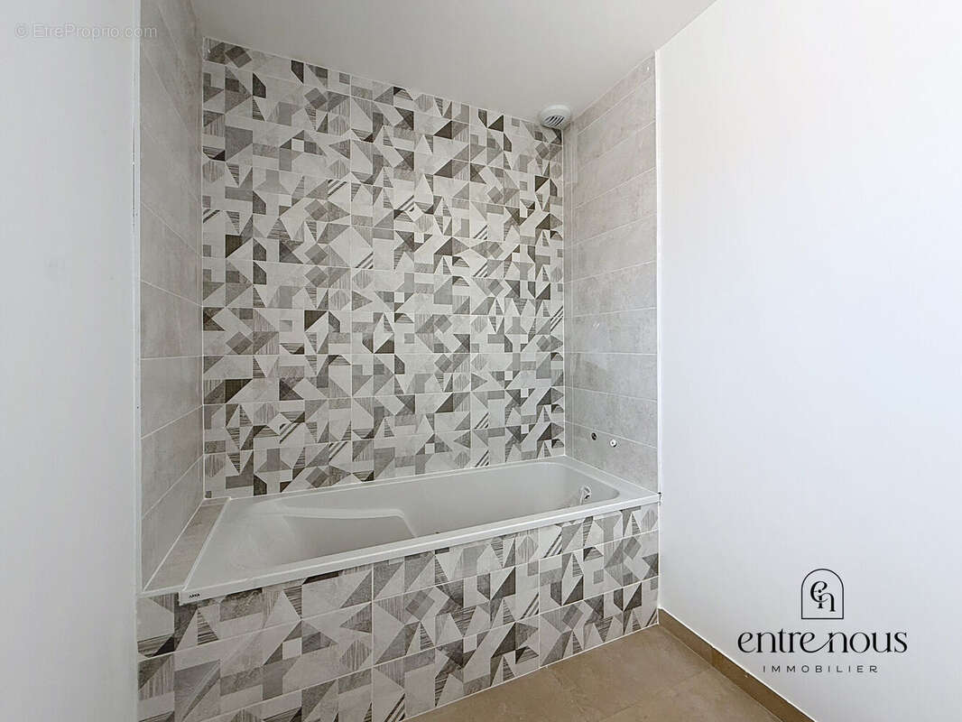 Photo 9 - Maison à EYZIN-PINET