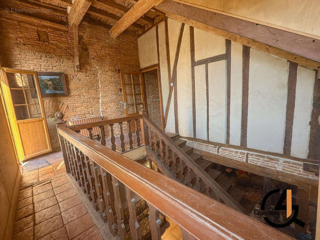 Maison à MONTESQUIEU-VOLVESTRE