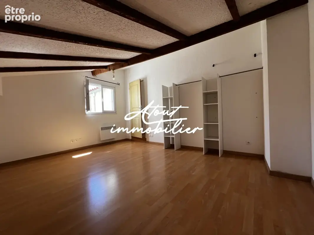 LODEVE - Appartement au dernier étage - photo 6
