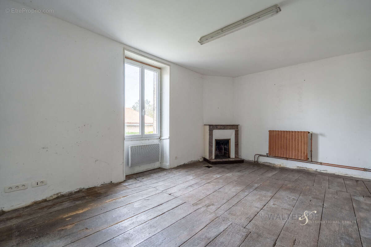 Maison à SAINT-ANGEAU