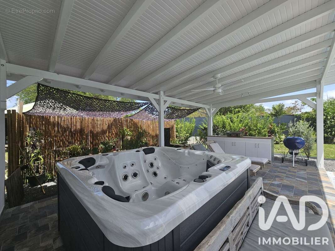 Maison 170 m² à Saint-Francois  - photo 5