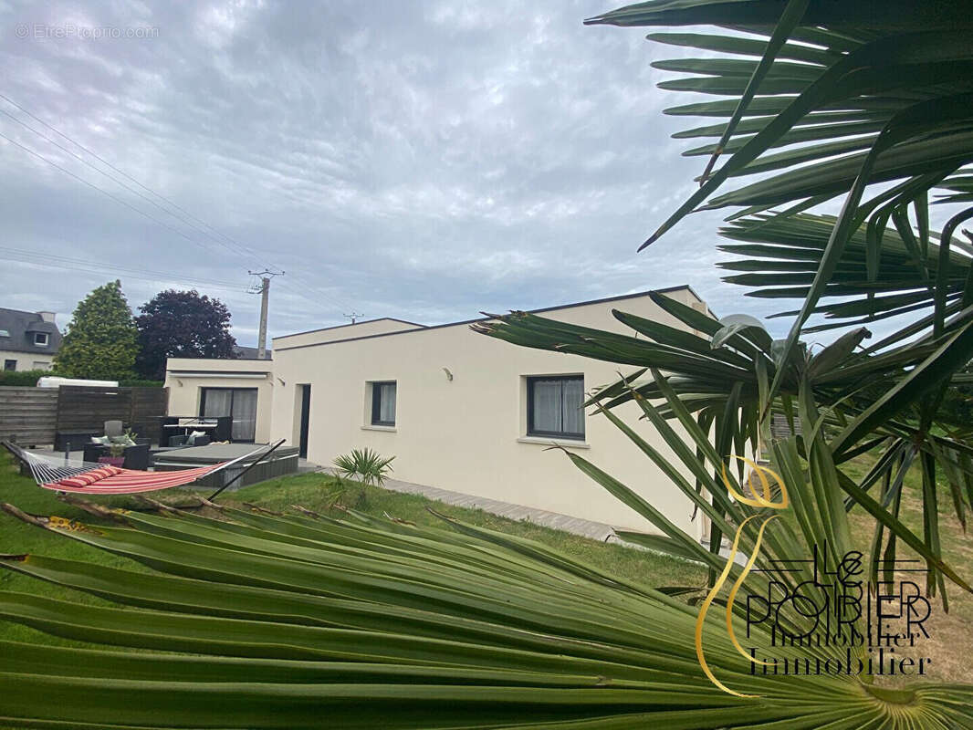 Maison à POMMERET